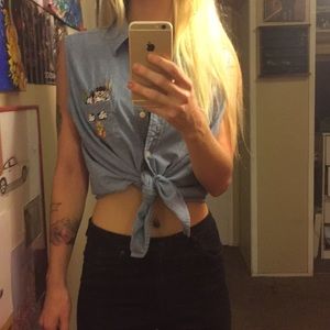 Looney tunes sleeveless pocket top